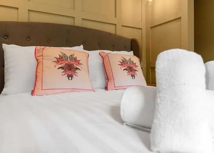 Warden's Close * Edinburgh