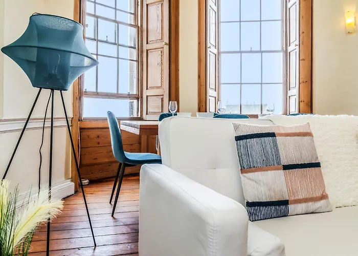 Large Super 3 Bed -princes Street, Parking * إدنبرة