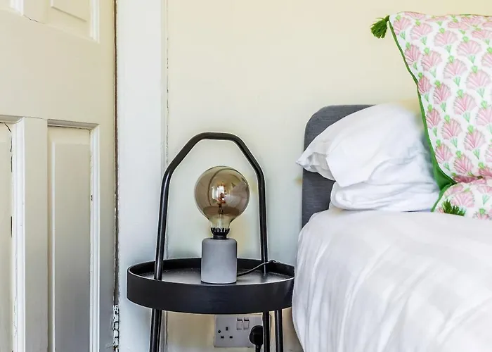 شقة Large Super 3 Bed -princes Street, Parking إدنبرة