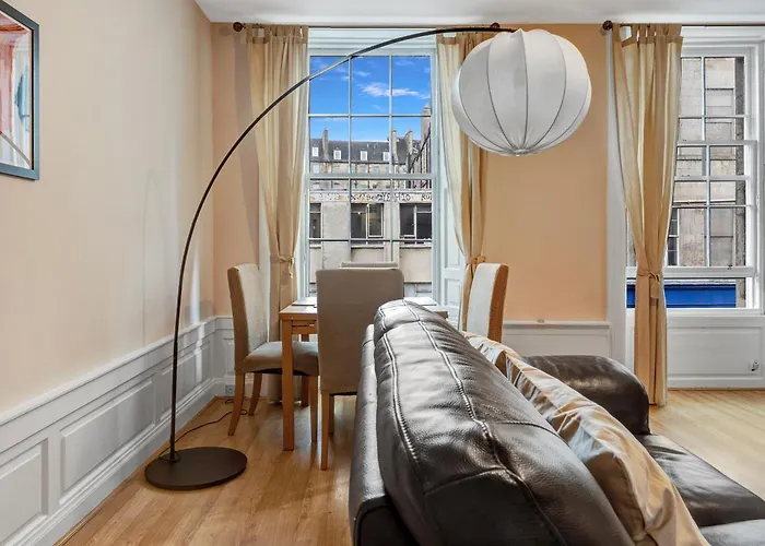 Gorgeous, Cozy 2br Royal Mile-old Town