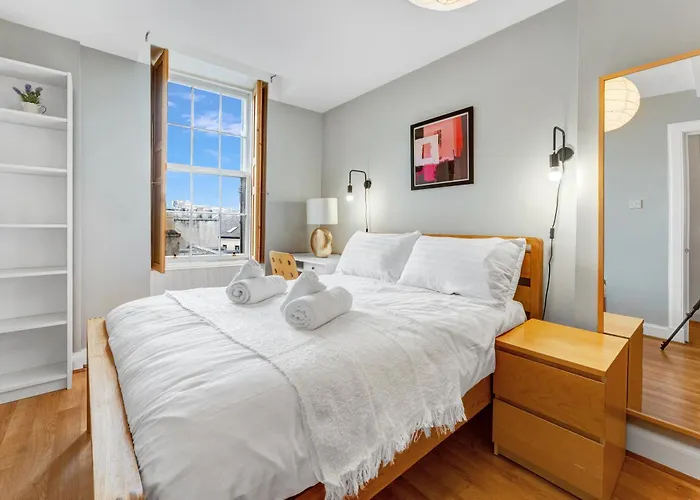 Gorgeous, Cozy 2br Royal Mile-old Town 公寓