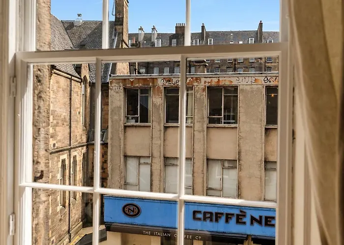 Gorgeous, Cozy 2br Royal Mile-old Town * 爱丁堡