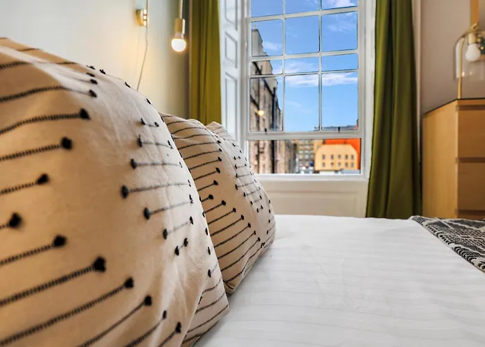 Gorgeous, Cozy 2br Royal Mile-old Town 公寓