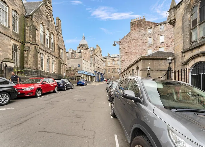 Gorgeous, Cozy 2br Royal Mile-old Town * 爱丁堡