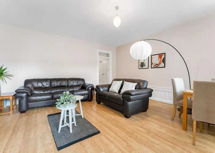 Gorgeous, Cozy 2br Royal Mile-old Town 公寓 *