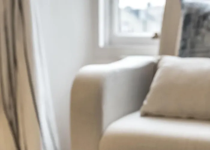 Cozy 2 Bed With Great View - Parking Edinburgh