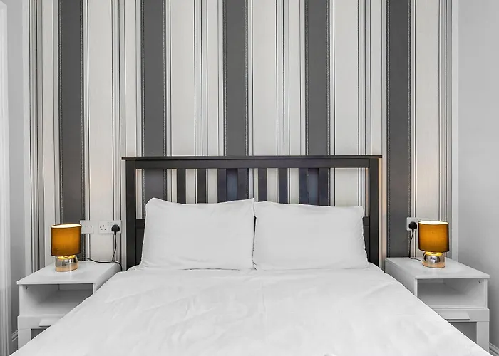Comfy Place Off Royal Mile, With Parking * Эдинбург