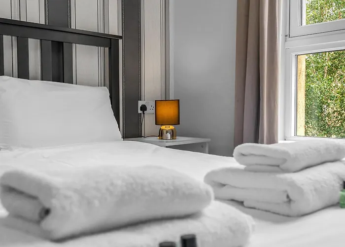 Апартаменты Comfy Place Off Royal Mile, With Parking