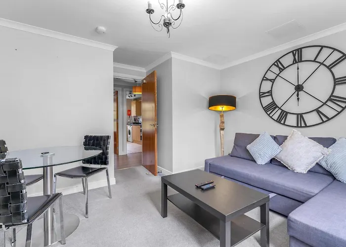 Comfy Place Off Royal Mile, With Parking *