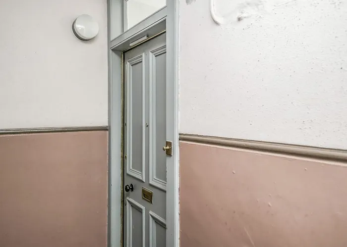 Cosy From Near Holyrood Palace Διαμέρισμα