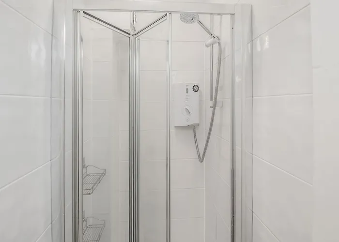 Cosy From Near Holyrood Palace *