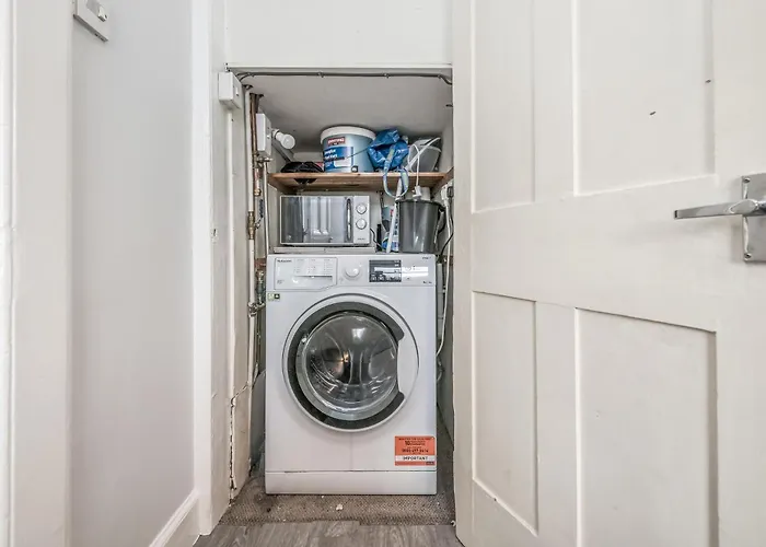 Cosy From Near Holyrood Palace Apartment