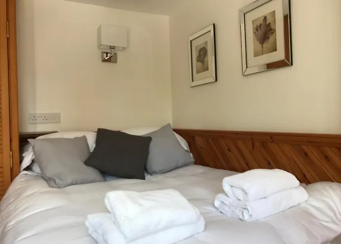 Stylish With Private Roof Terrace דירה אדינבורו