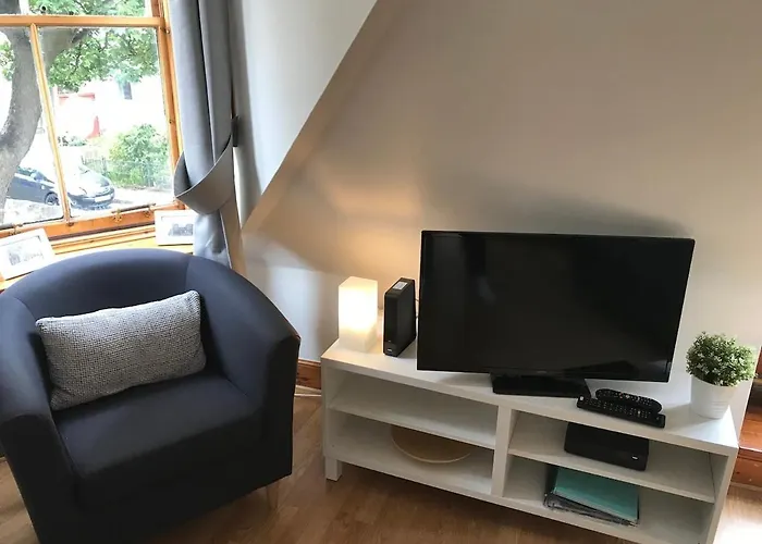 Stylish With Private Roof Terrace דירה אדינבורו