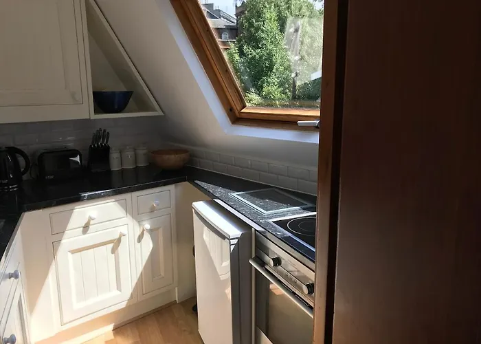 דירה Stylish With Private Roof Terrace אדינבורו