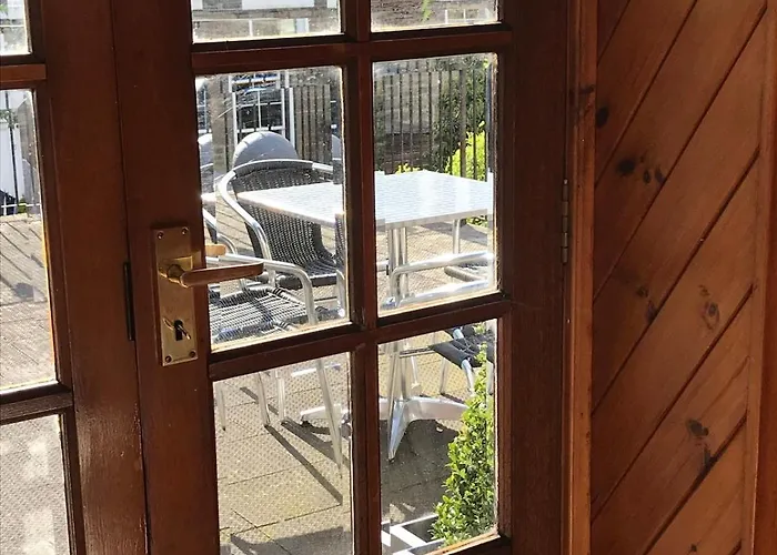 דירה Stylish With Private Roof Terrace אדינבורו