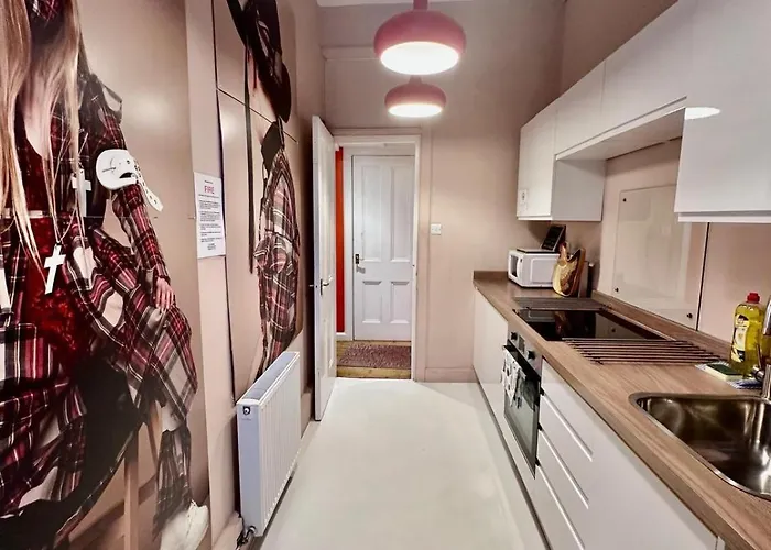 Unique Cozy Nest For 2, Old Town