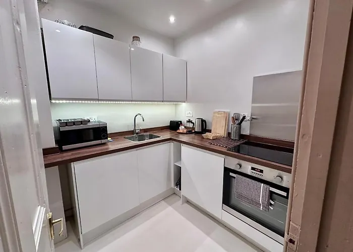 Boho Old Town Base דירה