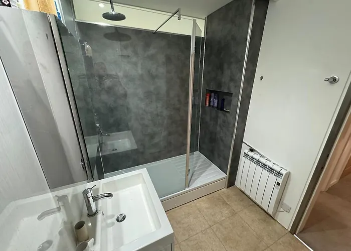 3 Bedroom Tranquil Ground Floor Flat In Merchiston Apartment *