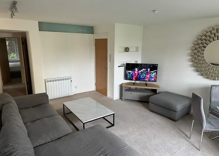 3 Bedroom Tranquil Ground Floor Flat In Merchiston Edinburgh