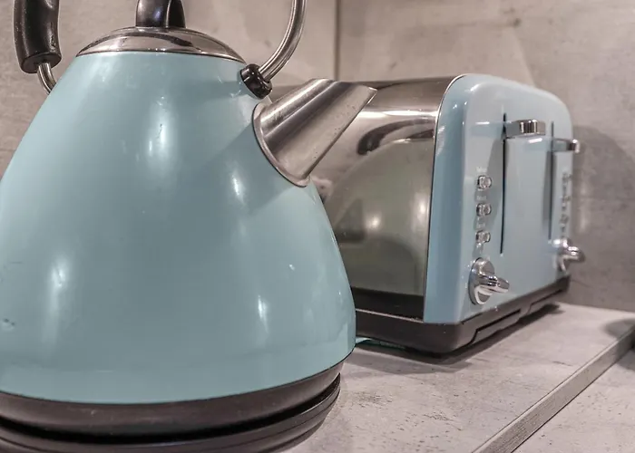 Central, Cozy 2br-1ba-haymarket - With Parking דירה אדינבורו