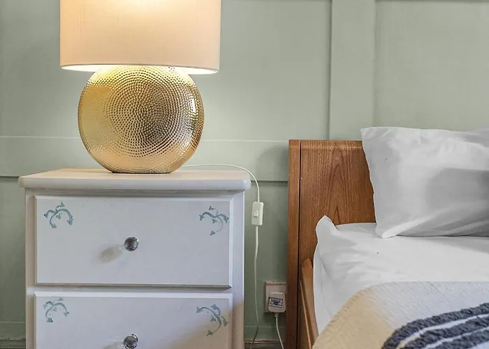 Central, Cozy 2br-1ba-haymarket - With Parking אדינבורו