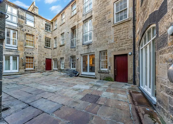 דירה Beautiful Designer 2 Bed 2 Bath Old Town - Parking