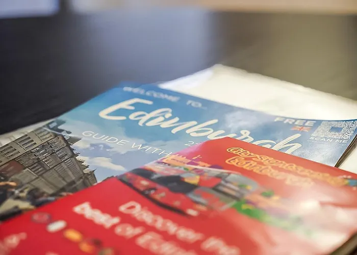 Beautiful Designer 2 Bed 2 Bath Old Town - Parking *