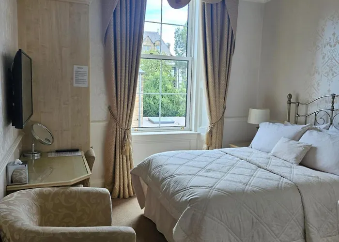 Highfield Guest house 4*