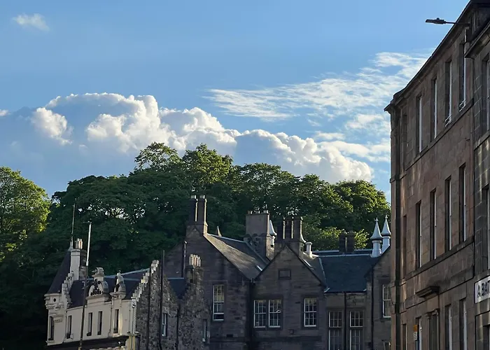 شقة With Parking, Original Art And Antiques