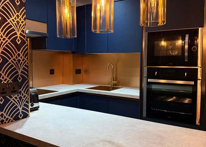 Two Bedroom Apartment-central Edinburgh-old Town-licensed Apartment *