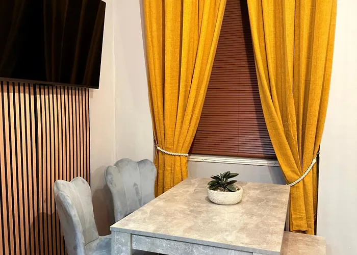Apartment Two Bedroom Apartment-central Edinburgh-old Town-licensed