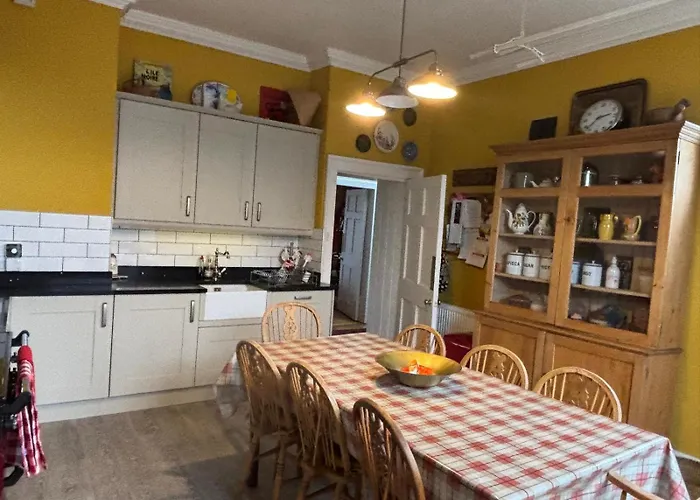 Stunning 2-bedroom Georgian Flat, Centre * Edinburgh