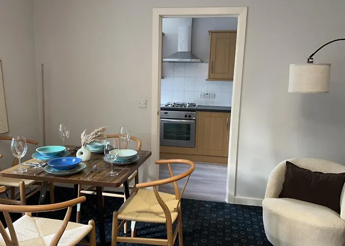 Nicolson Street Two Bedrooms Edinburgh