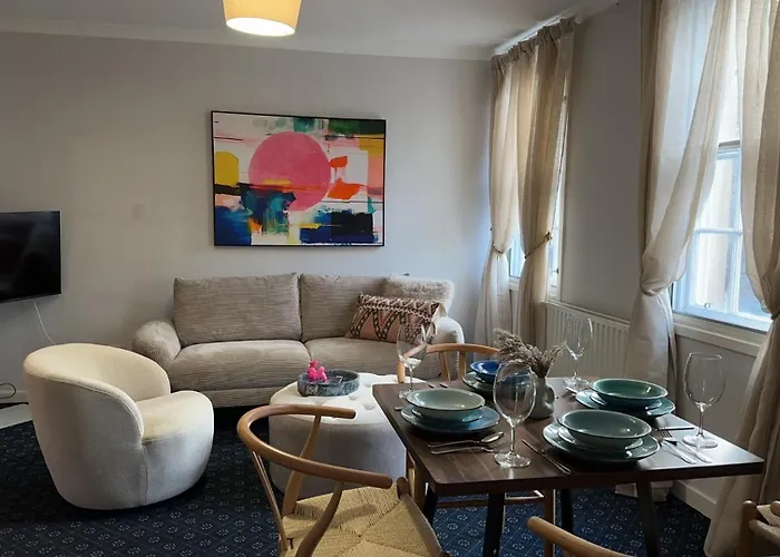 아파트 Nicolson Street Two Bedrooms *