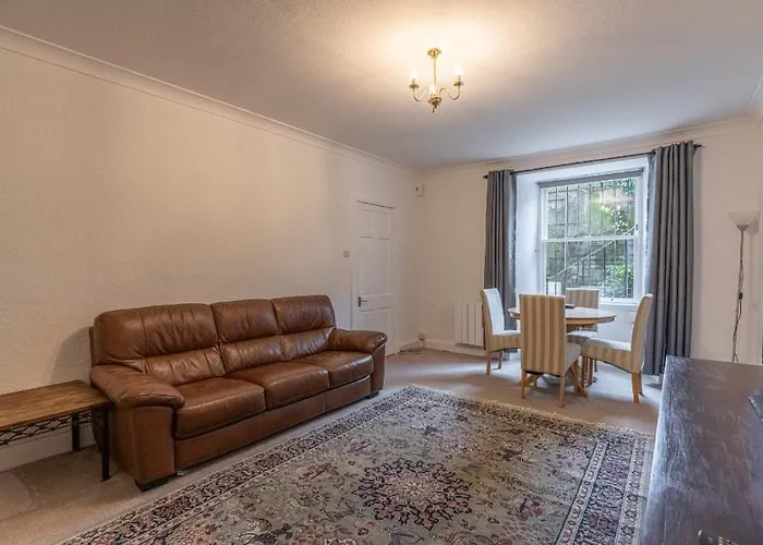 In Excellent Centre Location * Edynburg