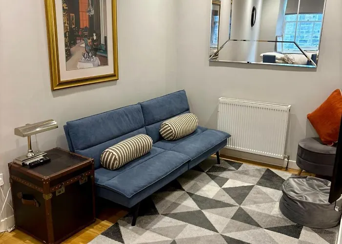 The Gloucester Lane * Edinburgh