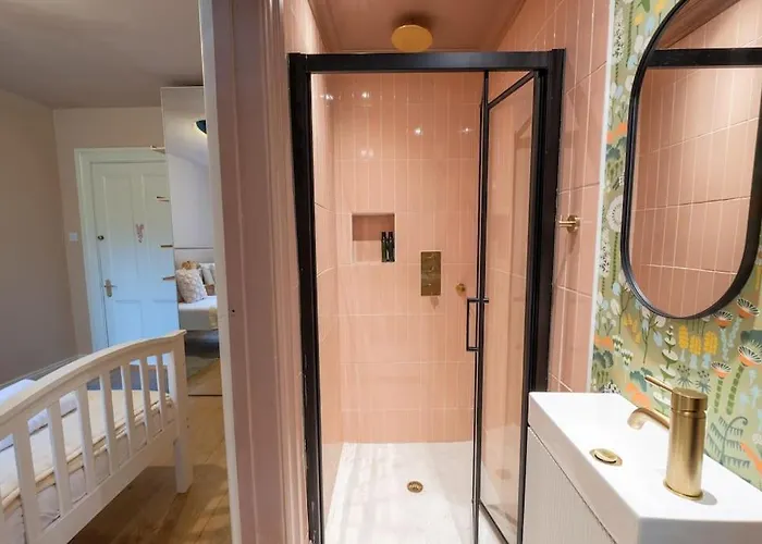 The Retreat Stockbridge דירה אדינבורו