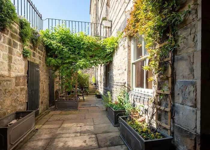 The Retreat Stockbridge דירה אדינבורו