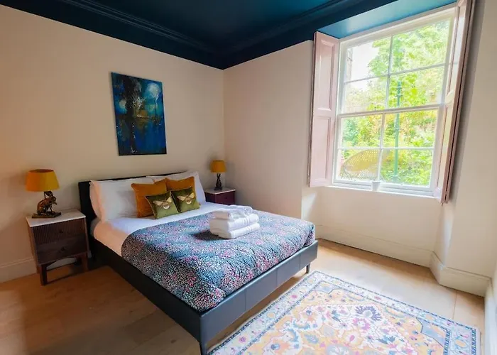 The Retreat Stockbridge * Edinburgh