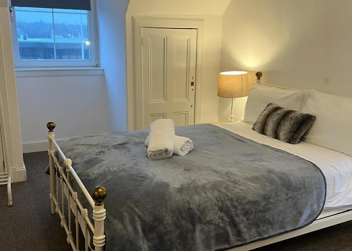 4 Bed Near Airport Prázdninový dům