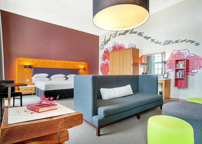 The Place 4* Эдинбург