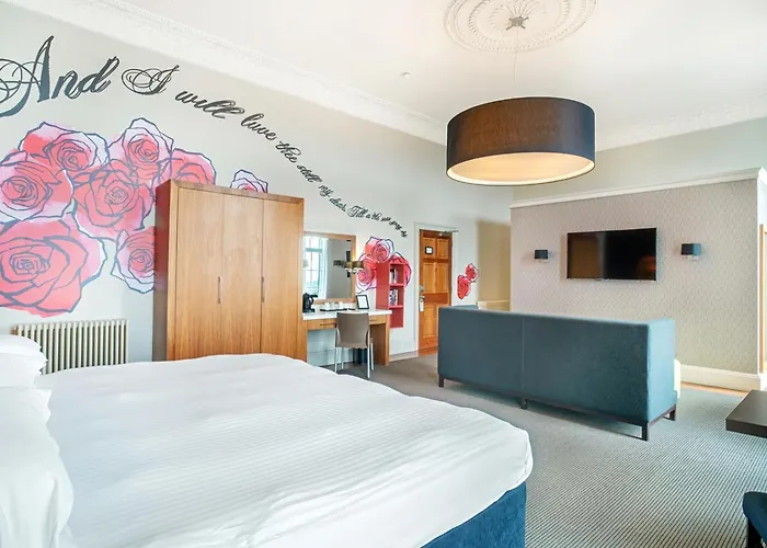 The Place Otel 4*