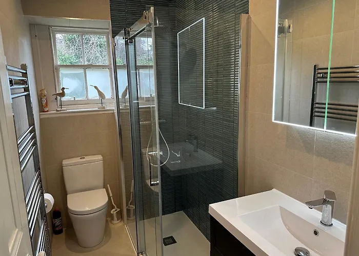 The Coates Gardens Apartment