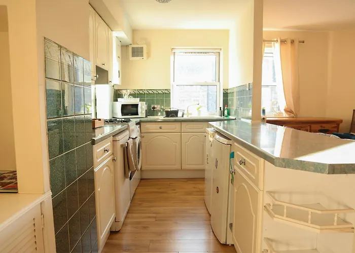 דירה 3 Bedrooms Flat In Old Town Sleeps 6 *