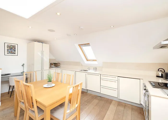 Joivy Superb Flats In The Heart Of