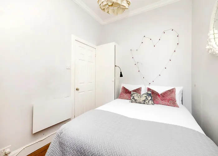 Joivy Classy Near Castle *