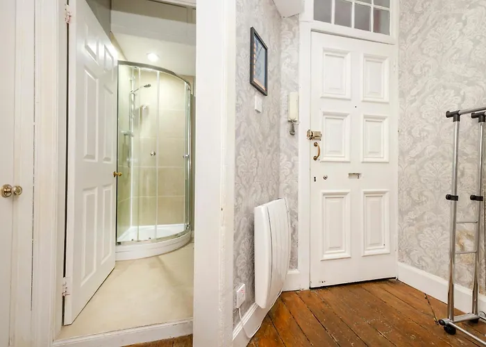 Joivy Classy Near Castle