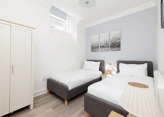 Argyl - Charming 2 Bedroom On Thistle Street