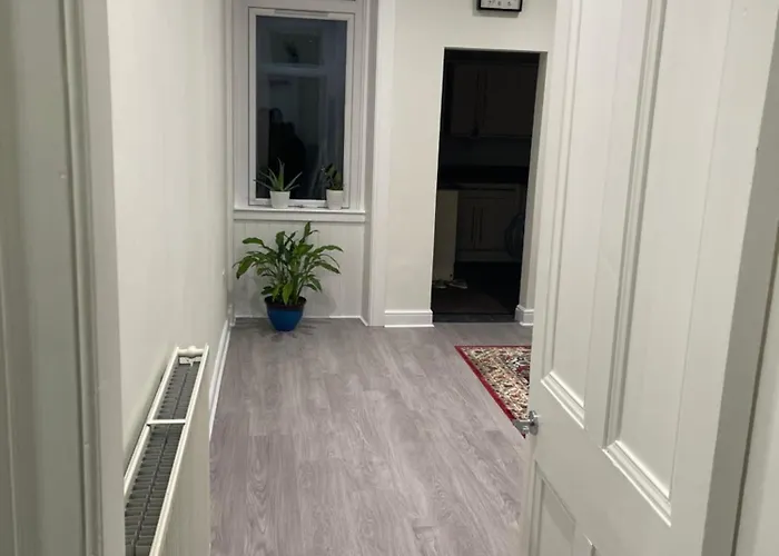 Entire Victorian House 2br - 4 Guests